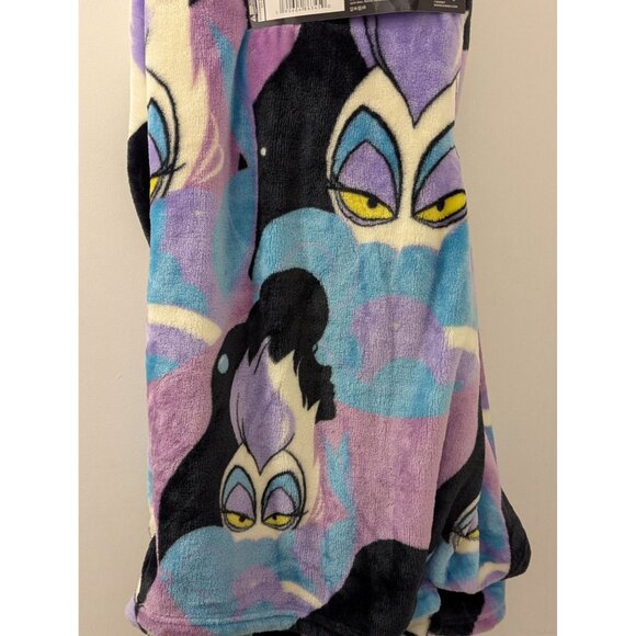 Disney Villains Ursula Cloud Throw Blanket 60"x70" Soft Plush Polyester Purple/B - Picture 2 of 3